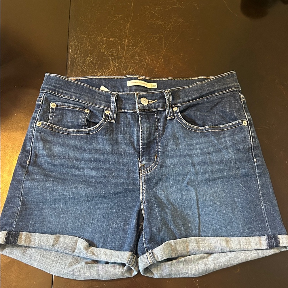 Denim Levi’s jeans